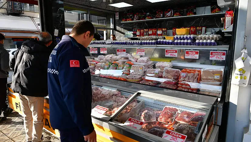 Kayseri Cumhuriyet Meydanı'ndaki tavukçulara sıkı denetim!