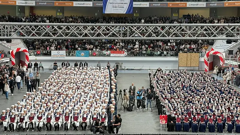 Kayseri'de 738 hafız aynı törende buluştu!