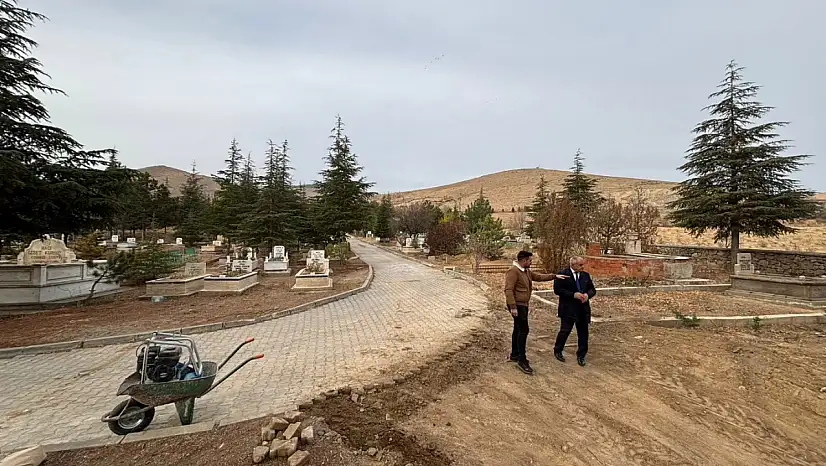 Kayseri'de Başkan mesaiye 'mezarlık' ile başladı!