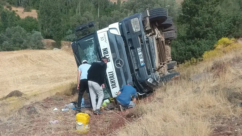 Kayseri'de beton mikseri devrildi: 1 kişi...