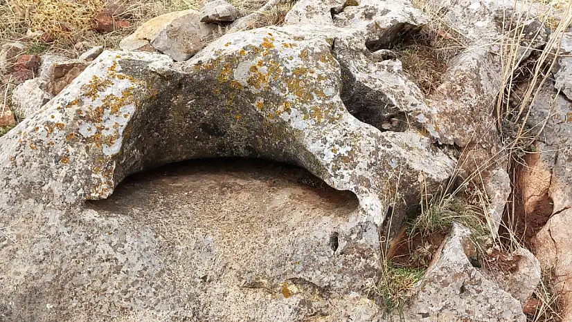 Kayseri'de binlerce yıllık taşları görenler hayran kalıyor