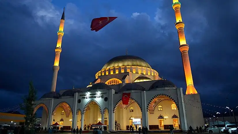 Kayseri'de bugün ezan vakitleri (4 Temmuz Cuma)