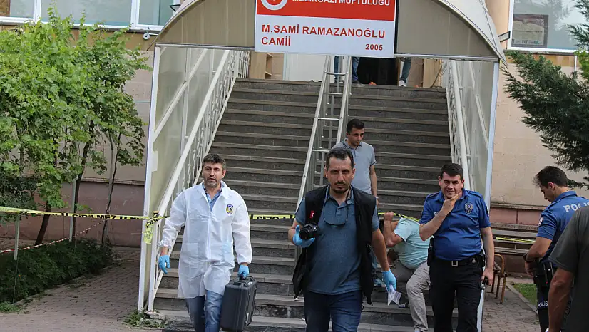 Kayseri'de camide namaz kılarken cinayete kurban gitti