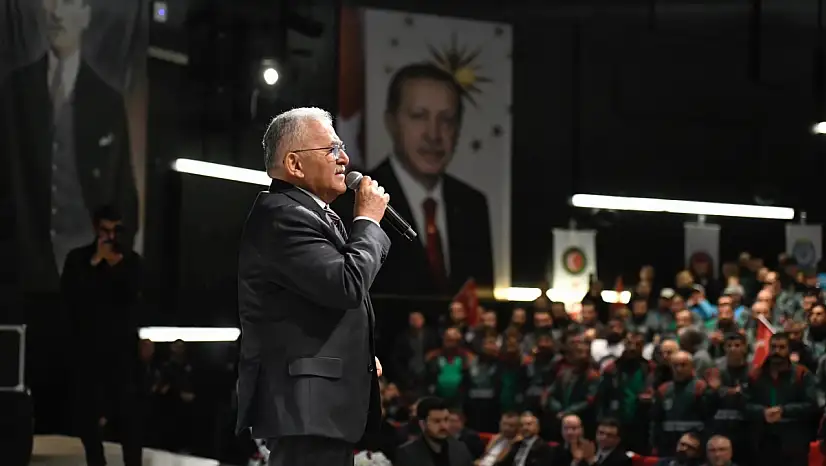 Kayseri'de coşkulu imza töreni