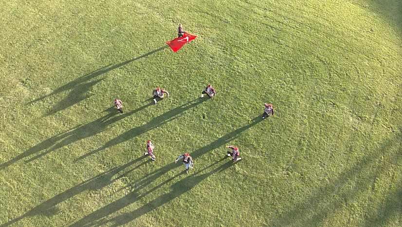 Kayseri'de efe kıyafetleriyle gökyüzüne çıktılar!