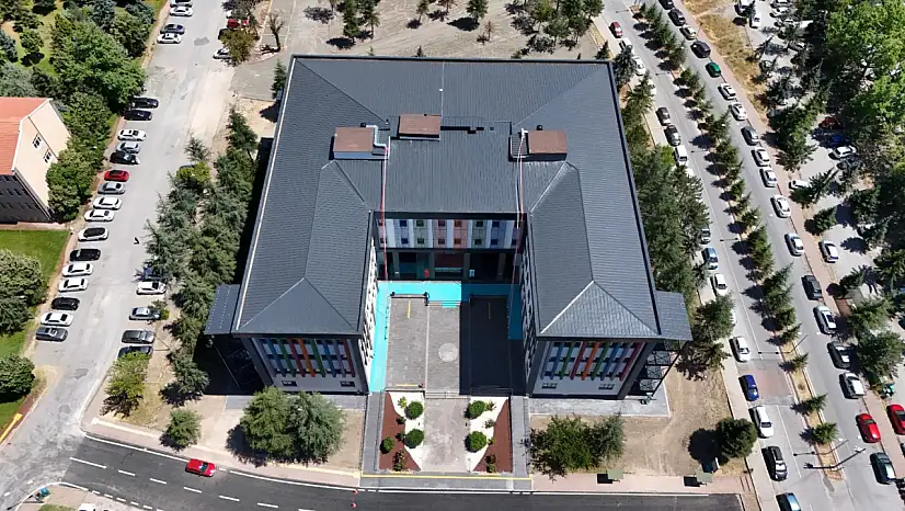 Kayseri'de eğitim alanlarına yeşil dokunuş