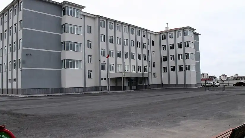 Kayseri'de eğitim camiasının acı günü! Turhan öğretmen hayatını kaybetti