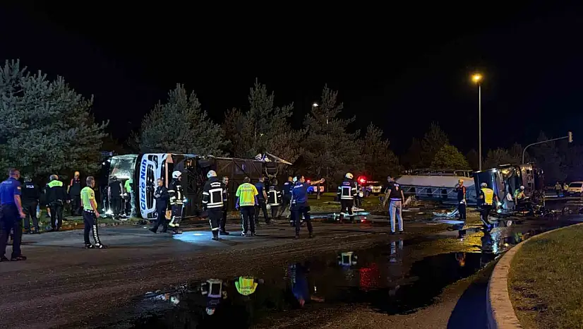 Kayseri'de yolcu otobüsü ile yakıt tankeri taşıyan tır çarpıştı! 30 yaralı var