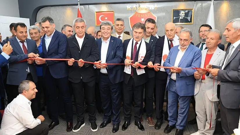 Kayseri'de geniş katılımlı açılış: Yeni hizmet binası dikkat çekti