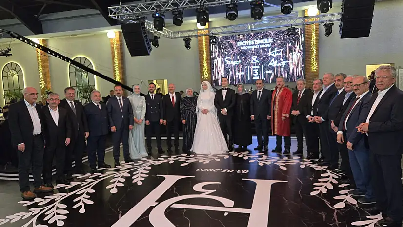 Kayseri'de görkemli düğün! AK Partililer bir araya geldi