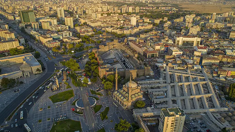 Kayseri'de her gün binlerce kişinin akın ettiği yerde içler acısı görüntüler!