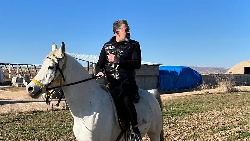Kayseri'de herkesin tanıdığı isim bu kez at üstünde mesaj verdi!