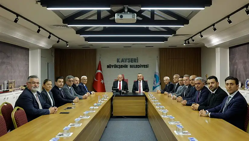 Kayseri'de iki odanın başkanı yeniden seçildi! Sonrasında dikkat çeken görüşme