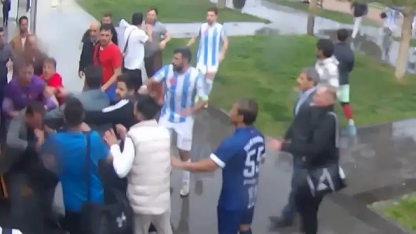 Kayseri'de kaybettikleri takım tarafından darbedildiler! Güvenlik kamerası görüntüleri ortaya çıktı
