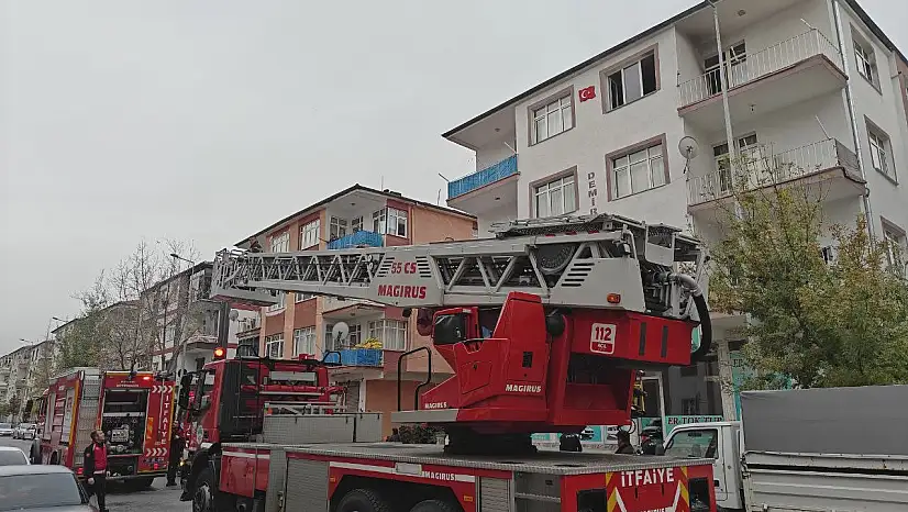 Kayseri'de kendini eve kilitleyip ateşe verdi