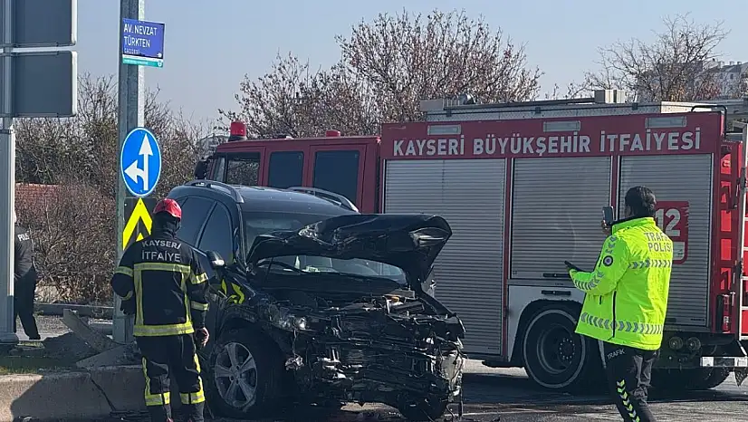 Kayseri'de korkutan kaza: 5 kişi...