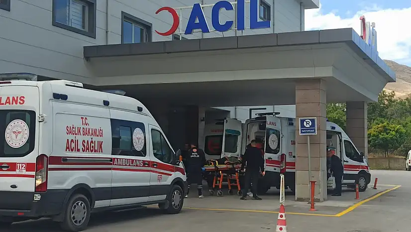Kayseri'de minibüsler çarpıştı: Çok sayıda yaralı var