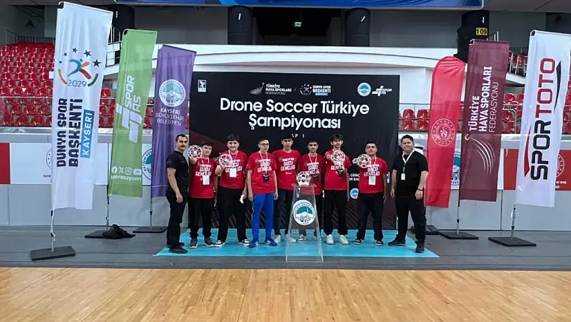 Kayseri'de nefes kesen Drone Soccer şampiyonası
