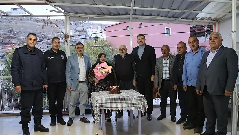 Kayseri'de o çiftin 74. evlilik yıldönümü protokol ile kutlandı!