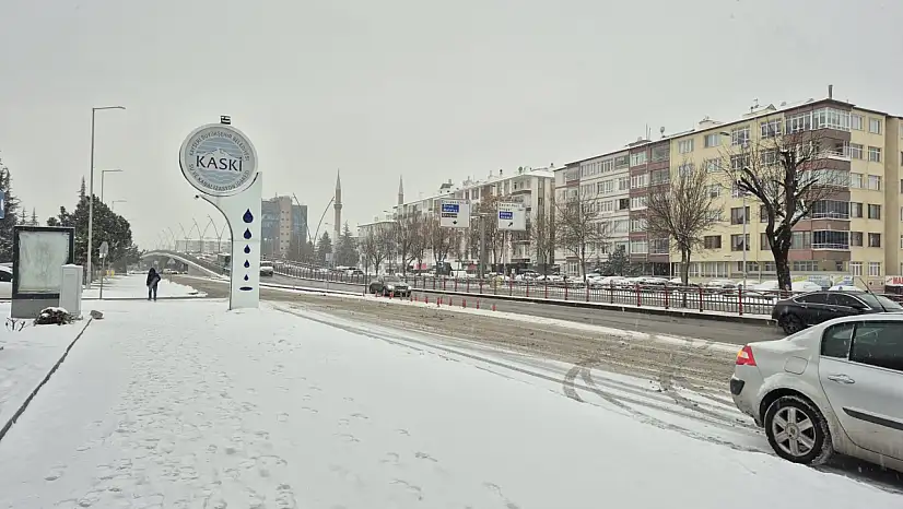Kayseri'de o ilçeden rekor! Kar kalınlığı 99 santimetre oldu