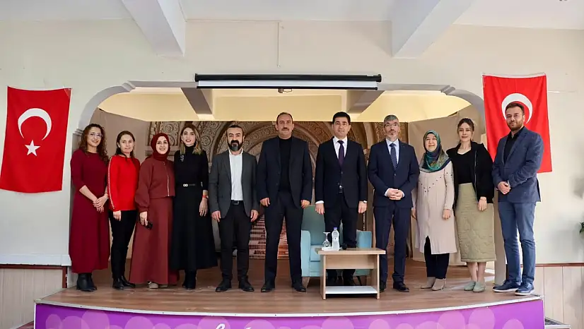 Kayseri'de öğrenciler sordu başkan cevapladı!