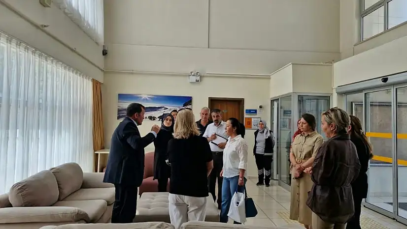 Kayseri'de öğrencileri ilgilendiren ziyaret: Yurtlarda neler incelendi?
