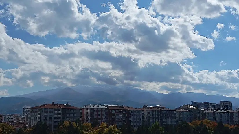 Kayseri'de sonbahar etkisini gösteriyor