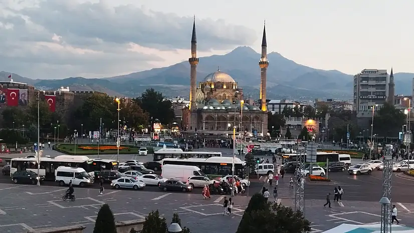 Kayseri'de trafik çilesi bitmiyor! Artık her üç kişinden birinde var