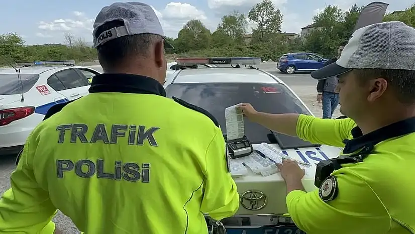 Kayseri'de trafik ekipleri harekete geçti! Yüzlerce sürücüye ceza yağdı