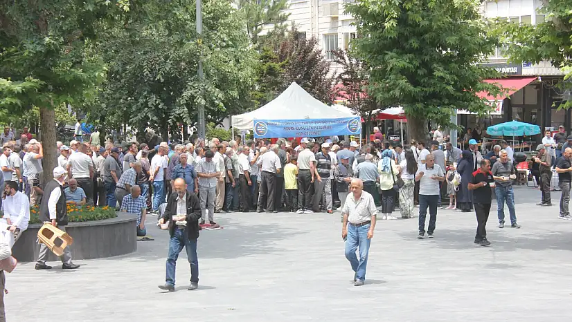 Kayseri'de ücretsiz dağıtıldı, vatandaşlar akın etti, kuyruklar oluştu