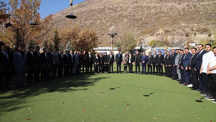 Kayseri'de ülkücüler kozlarını paylaştı