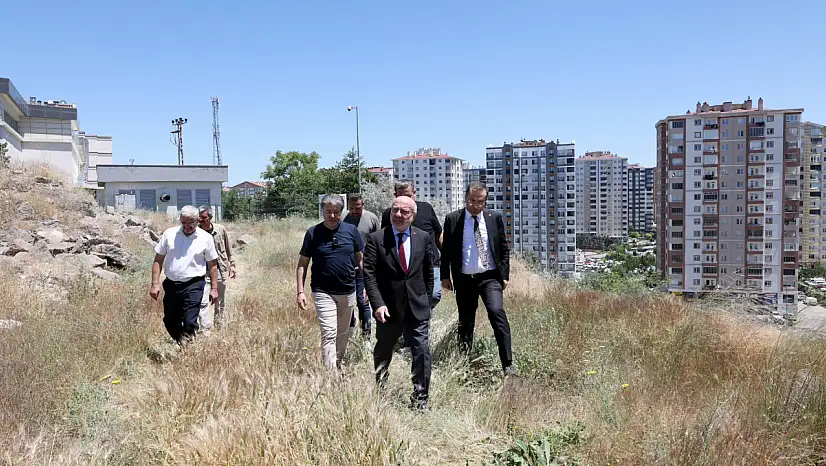 Kayseri'deki üniversitede genişleme kararı! Araziyi gezdiler