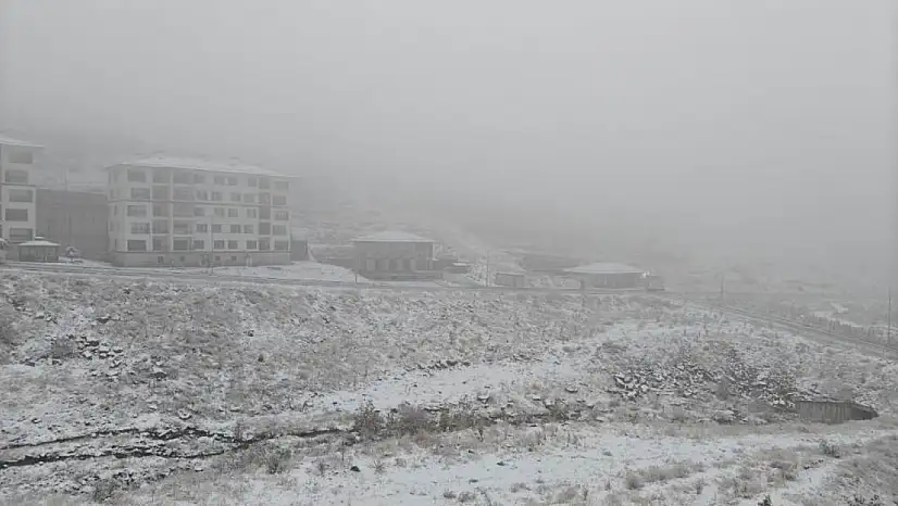 Kayseri'de yağmur yerini kara bıraktı