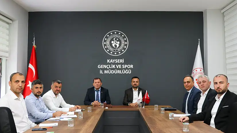 Kayseri'de yamaç paraşütü için önemli toplantı