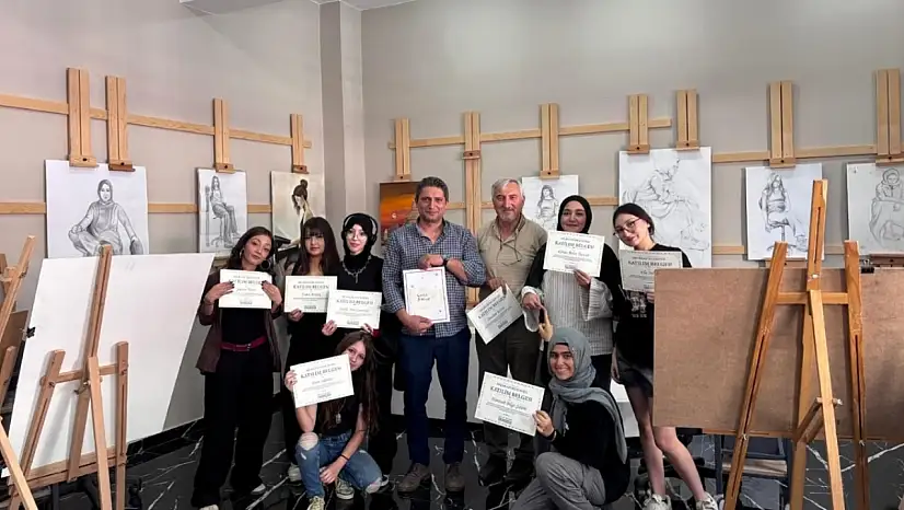Kayseri'den 5 şehre uzanan başarı: İstedikleri bölümlere dereceyle yerleştiler