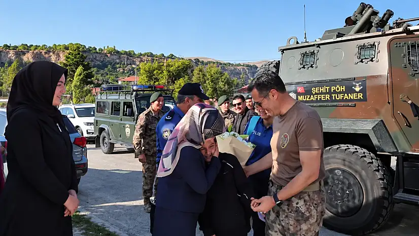 Kayseri Emniyeti, okulun ilk gününde şehit kızını yalnız bırakmadı!