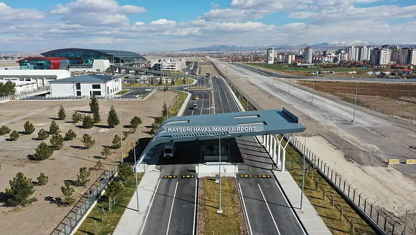 Kayseri Havalimanı'nda reklam alanları kiraya veriliyor
