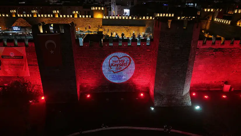 Kayseri Kalesi ışıl ışıl!