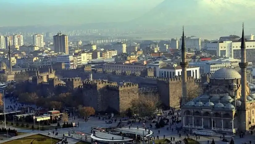 Kayseri Milletvekili bir maaşını bağışlayacak