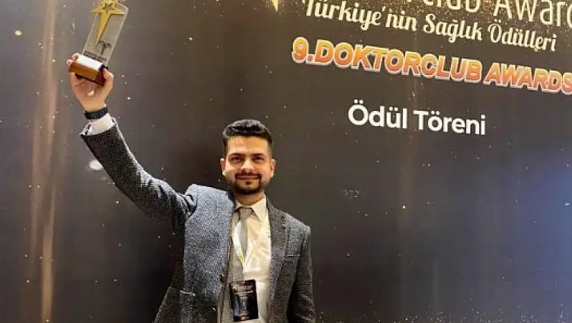 Kayseri'nin gururu: Akıllı kontakt lensle yenilikçi doktor ödül aldı