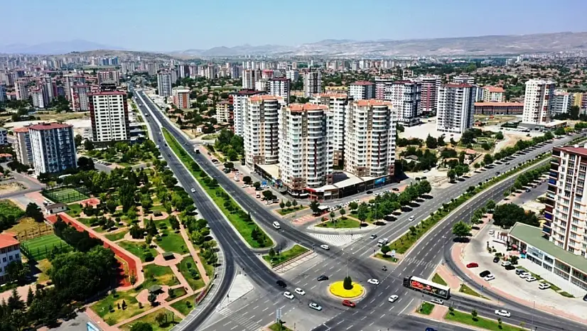 Kayseri'nin o ilçesi baştan sona yenileniyor! 4 bin 35 konut teslim edildi