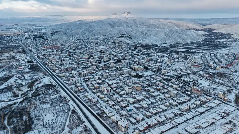Kayseri'nin o ilçesine Duygulu Müdür atandı!