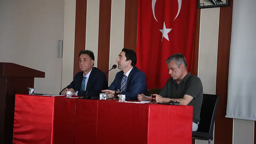 Kayseri'nin yeni Kaymakamı muhtarlarla ilk toplantıyı yaptı