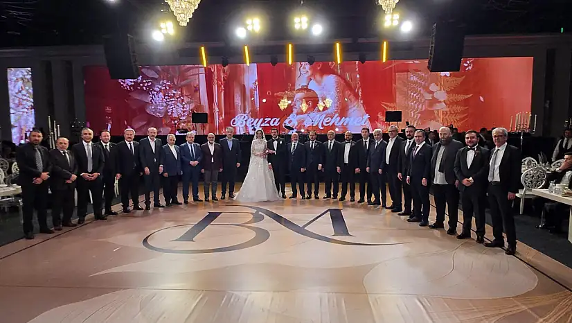 Kayseri'de iş dünyası ve siyasetçiler bu düğünde bir araya geldi! Başkanın yeğeni evlendi