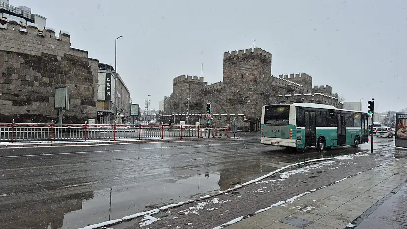Kayseri'ye karla karışık yağmur uyarısı! Meteoroloji tarih verdi