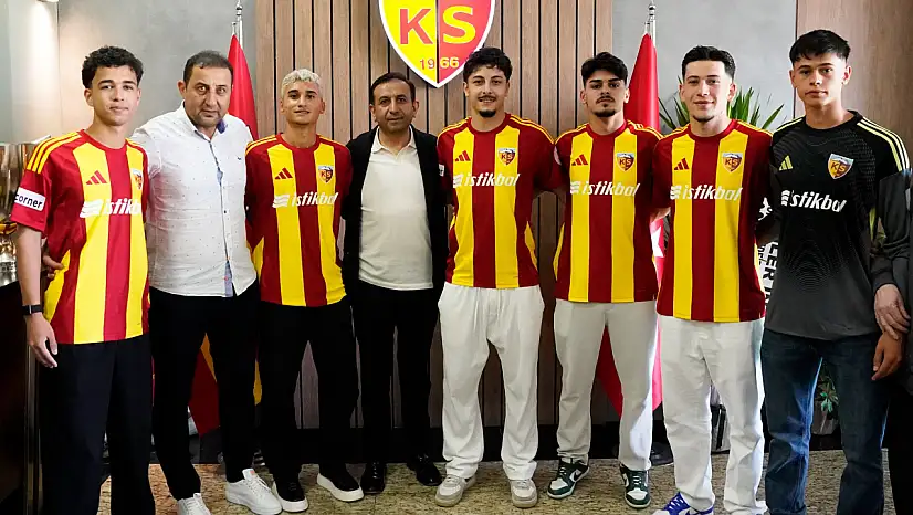 Kayserispor'da 6 imza birden