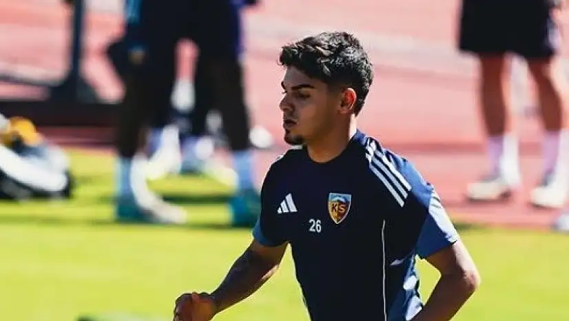 Kayserispor'un genç yıldızı A takıma yükseldi