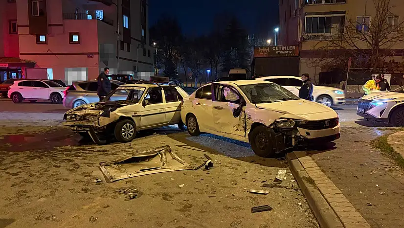 Kızına otomobil çarptı, baba sinir krizi geçirdi