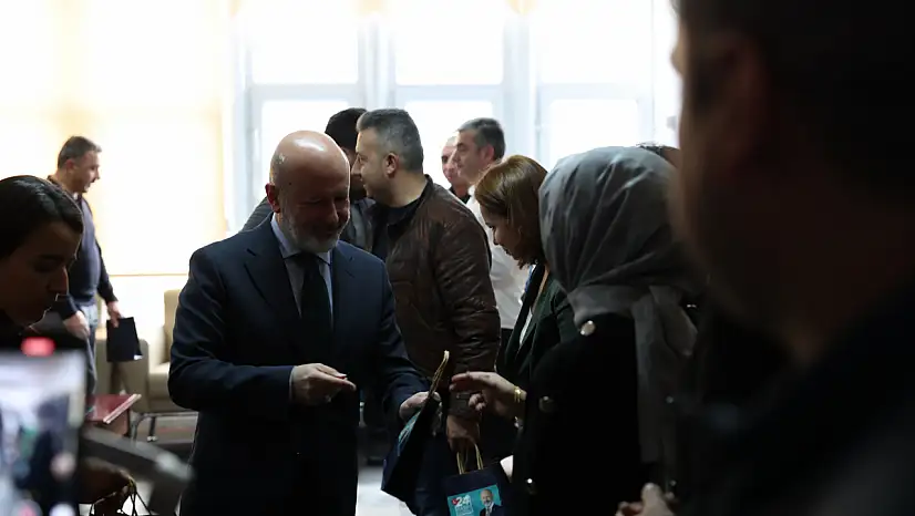 Kocasinan Belediyesi'nden ilçedeki tüm öğretmenlere hediye!