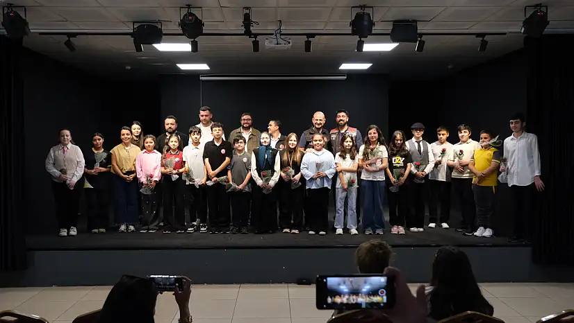 Kocasinan'da çocuklar sahneye çıktı! Sorunlara dikkat çekildi